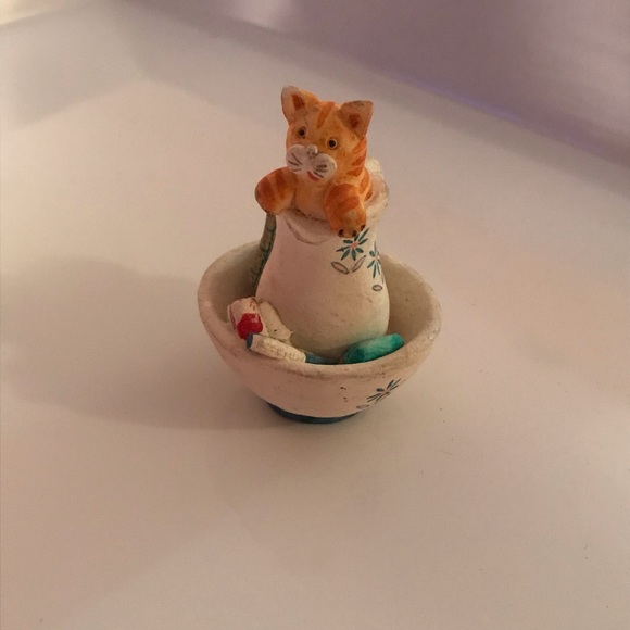 Vintage Hand Painted Cat Figurines - Picture 7 of 9